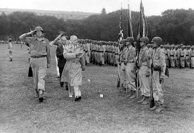 (73-2234) Truman with Nisei soldiers (3)